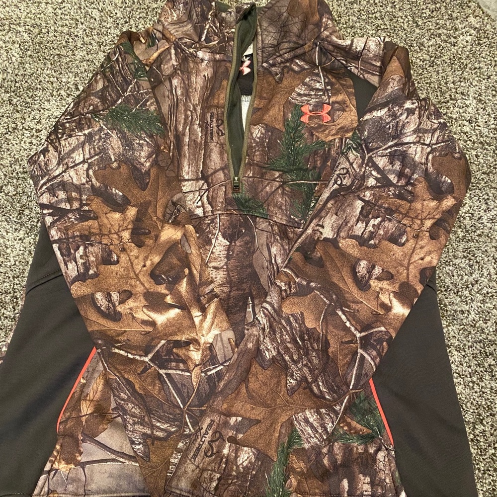 Under armour quarter zip camo sweatshirt
